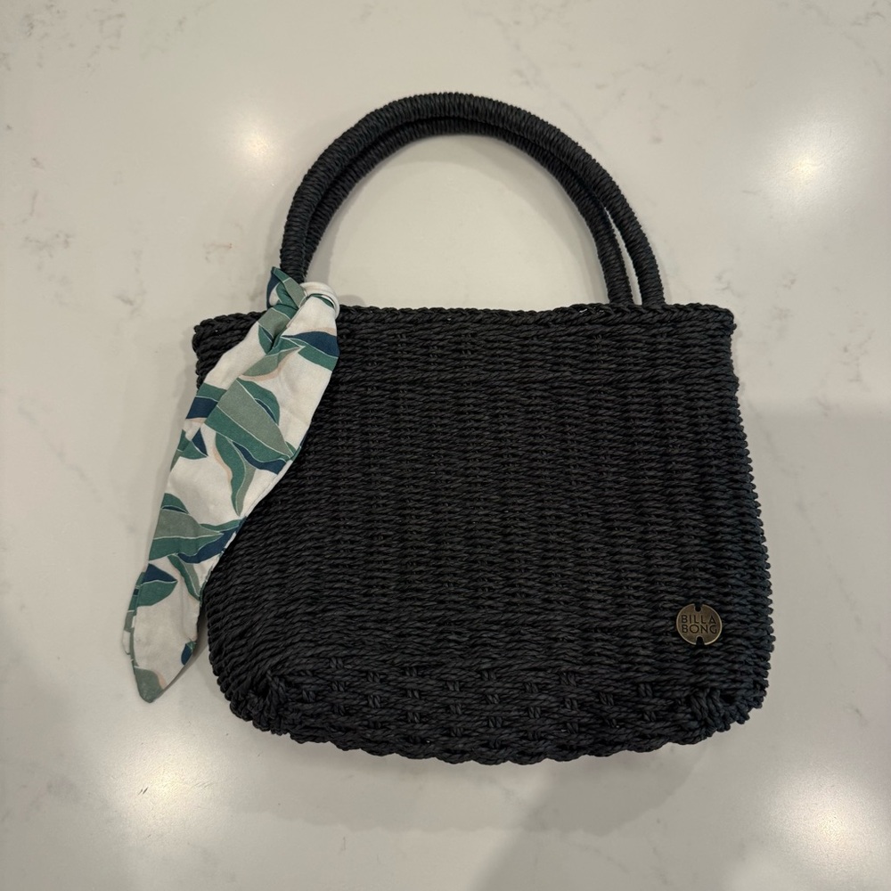 Billabong NWOT  Mini Straw Tote Bag Navy